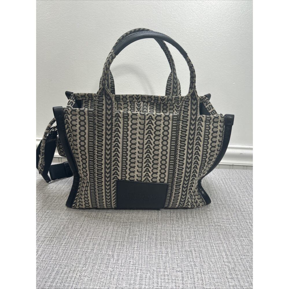 Marc Jacobs Medium Jacquard - The Tote Bag -Beige Black Woven Crossbody Logo - Picture 3 of 10